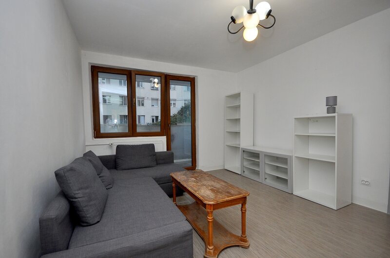 Drumul Taberei, langa metrou Romancierilor apartament 2 camere.