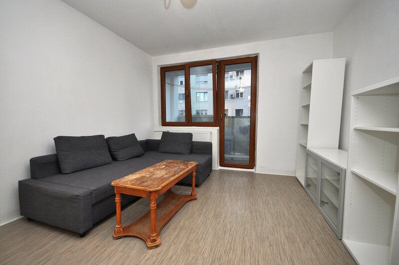 Drumul Taberei, langa metrou Romancierilor apartament 2 camere.