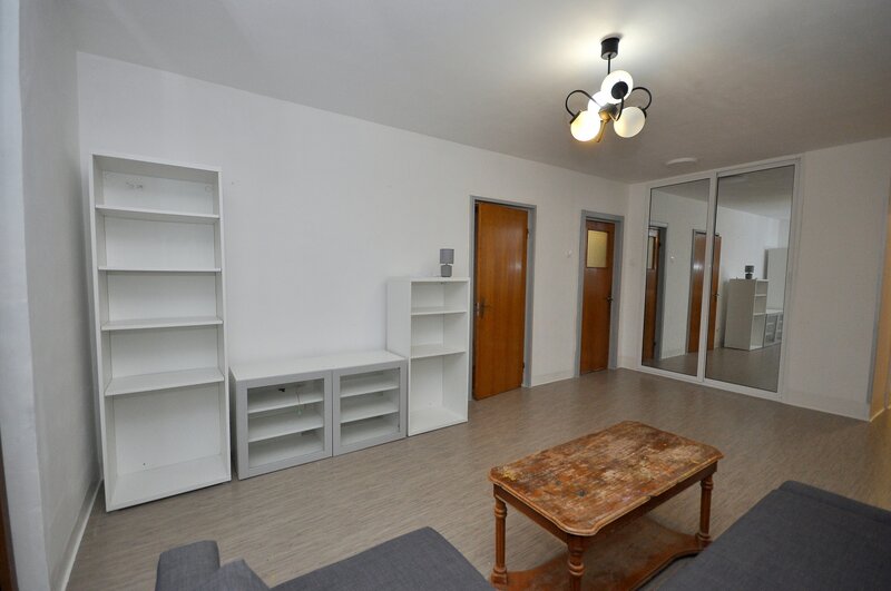 Drumul Taberei, langa metrou Romancierilor apartament 2 camere.