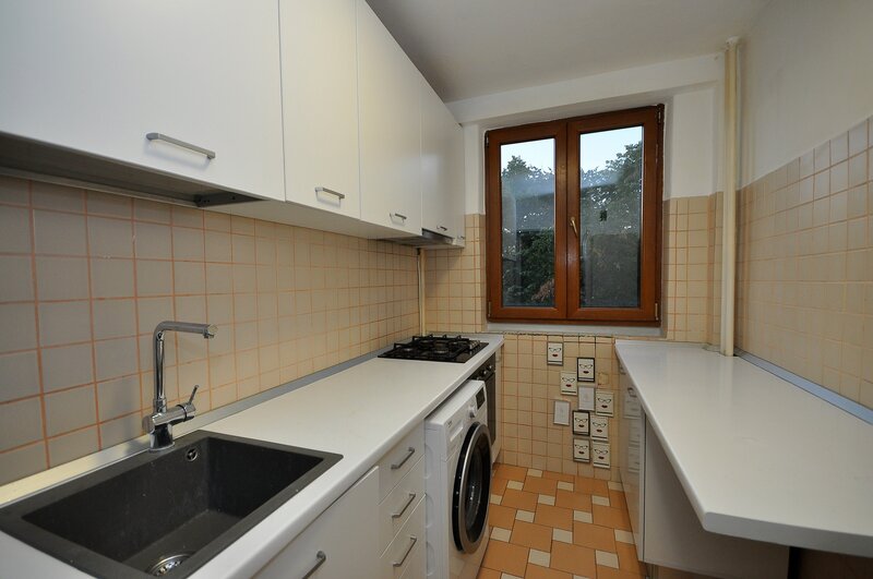 Drumul Taberei, langa metrou Romancierilor apartament 2 camere.