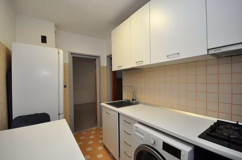 Drumul Taberei, langa metrou Romancierilor apartament 2 camere.